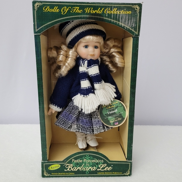 Petite Porcelains by Barbara Lee Dolls of the World Collection - Picture 7 of 9